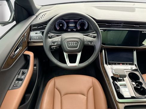 Used 2025 Audi Q8 Premium Plus image 10