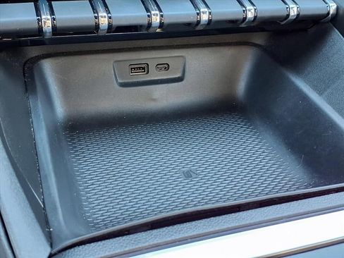 Used 2025 GMC Terrain Elevation w/ Elevation Premium Package image 11