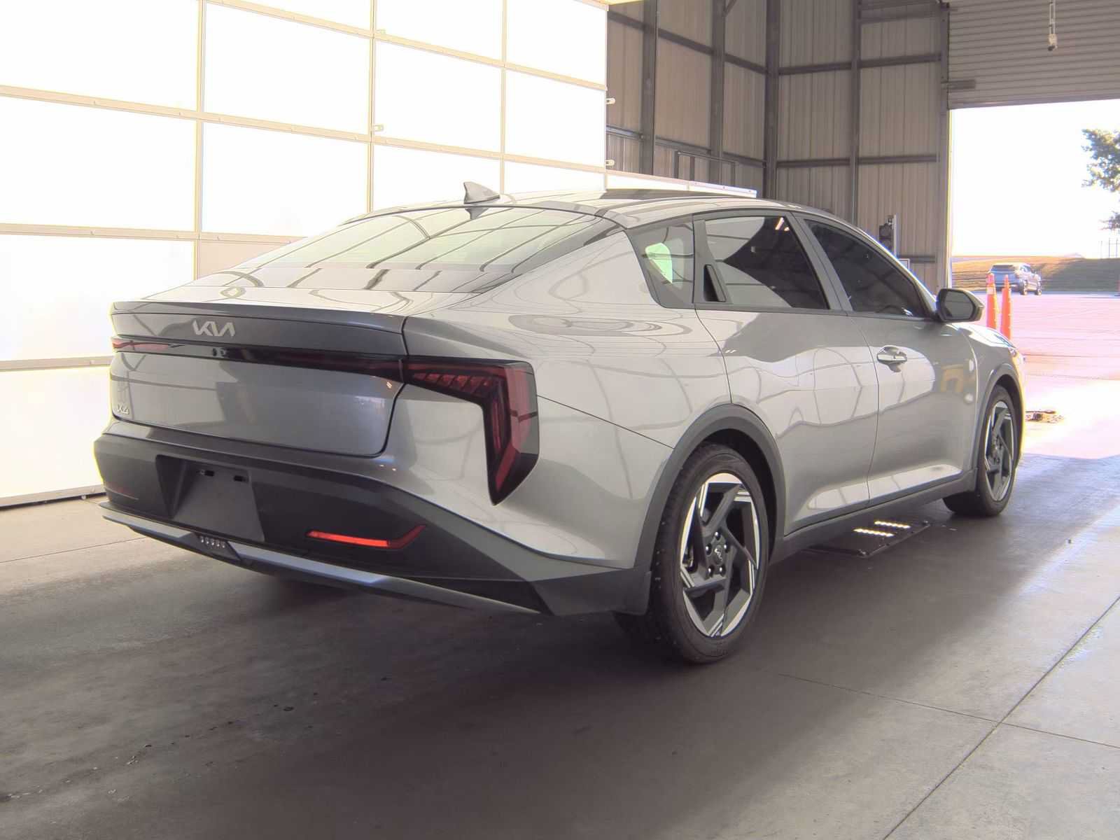 Used 2025 Kia K4 EX FWD image 4