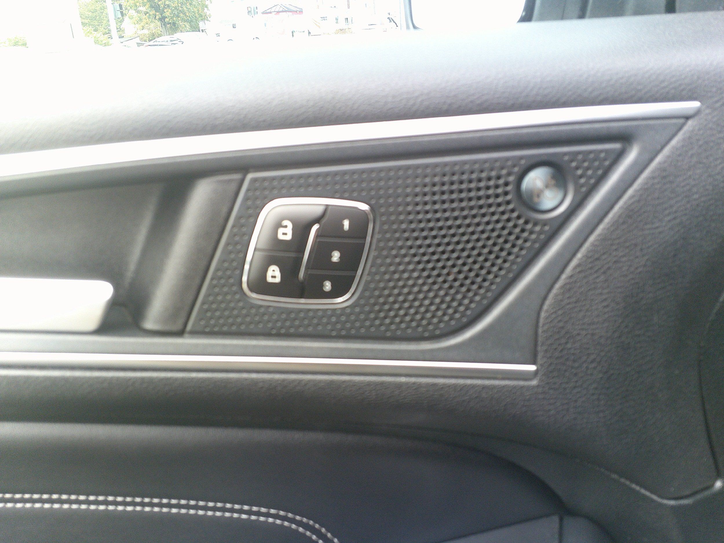 Used 2024 Ford Edge Titanium AWD/4WD image 16
