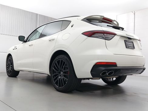 Used 2024 Maserati Levante Modena Ultima AWD/4WD image 3