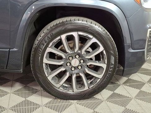 Used 2020 GMC Acadia Denali w/ Technology Package AWD/4WD image 8