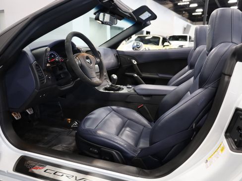 Used 2013 Chevrolet Corvette 427 w/ 1SC Preferred Equipment Group image 19