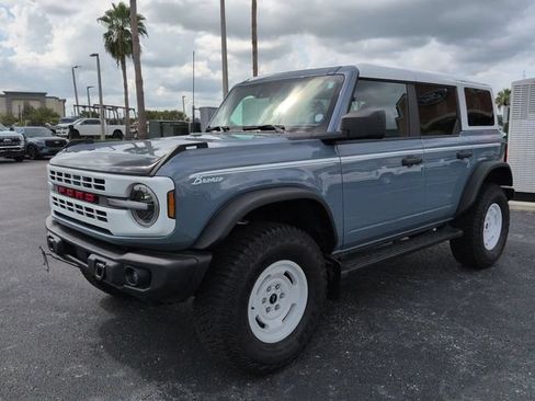 Used 2023 Ford Bronco Heritage Edition AWD/4WD image 9