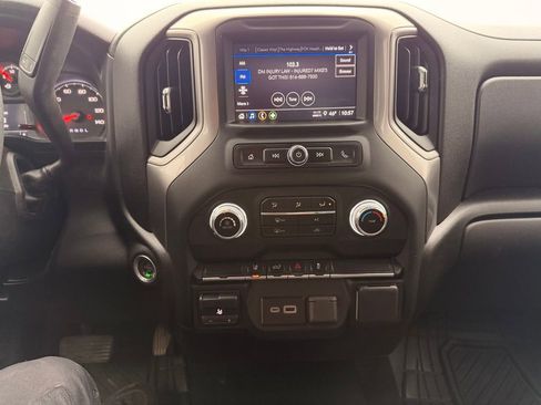 Used 2024 GMC Sierra 2500 Pro w/ Convenience Package image 18