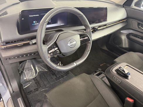 Used 2024 Nissan Ariya AWD image 18