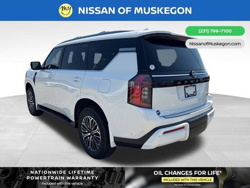 New 2025 Nissan Armada SL w/ Captain's Chari Seat Package image 5