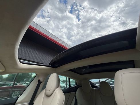 Used 2017 Tesla Model S 100D AWD/4WD image 38