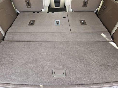 Used 2021 GMC Yukon Denali w/ Denali Premium Package image 6