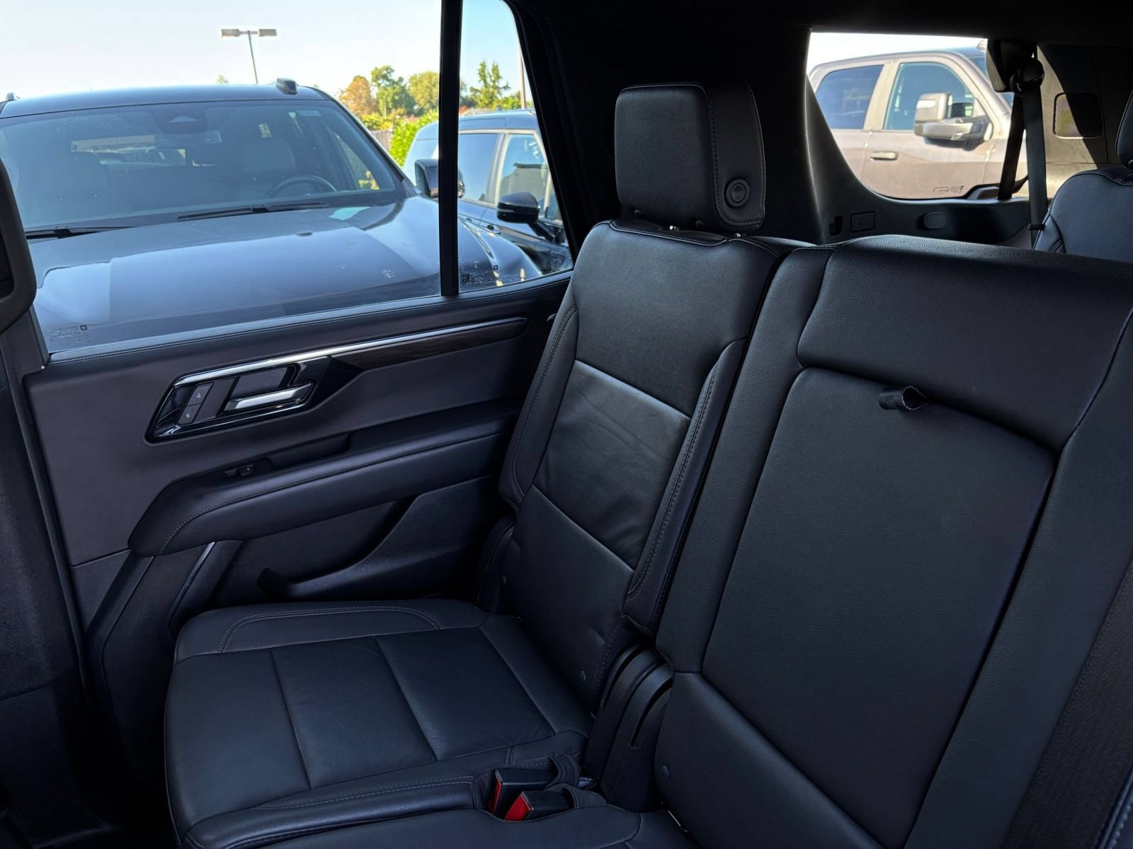 Used 2025 Chevrolet Tahoe Z71 AWD/4WD image 42