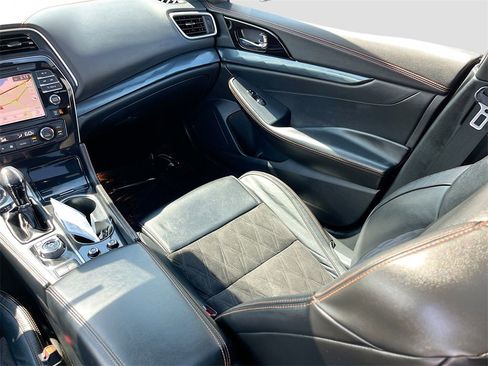 Used 2023 Nissan Maxima SR w/ Sport Mat Group image 25
