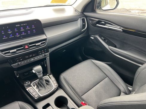 Certified 2025 Kia Seltos SX image 22