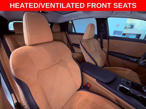 Certified 2023 Lexus RZ 450e Premium w/ Accessory Package (A2) image 18