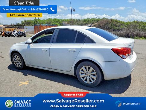 Used 2011 Chevrolet Cruze LT FWD image 3