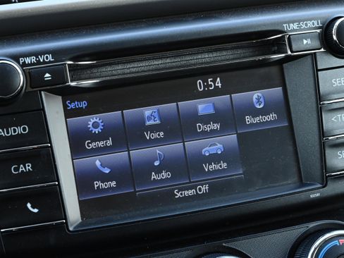 Used 2016 Toyota RAV4 LE image 15