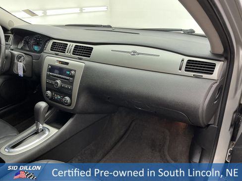 Used 2017 Chevrolet Impala LT image 23