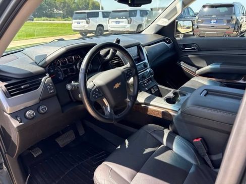 Used 2019 Chevrolet Suburban LT AWD/4WD image 12