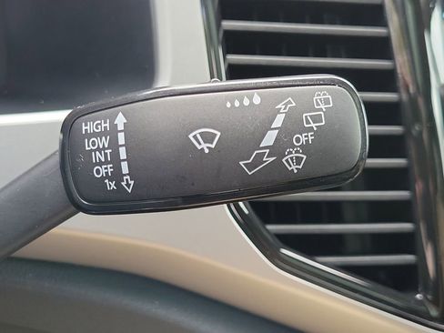 Used 2023 Volkswagen Atlas Cross Sport SEL Premium R-Line image 30