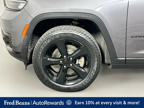 Used 2023 Jeep Grand Cherokee L Laredo AWD/4WD image 38