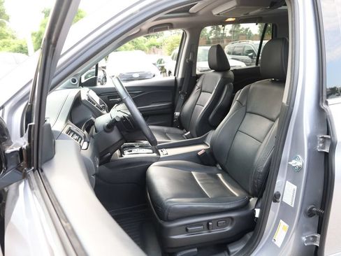 Used 2022 Honda Pilot Elite image 10