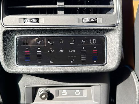 Used 2022 Audi RS Q8 image 28