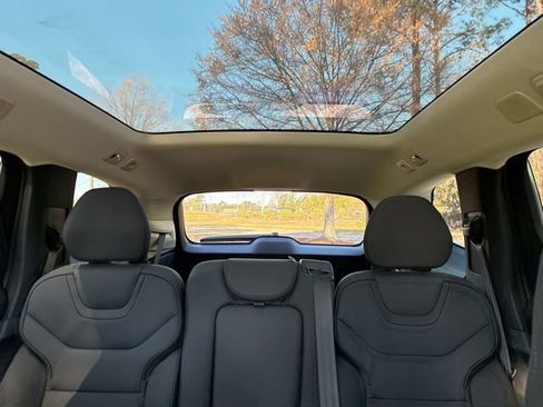 New 2025 Volvo EX90 Ultra image 33