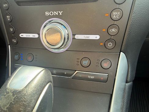 Used 2017 Ford Edge Titanium w/ Equipment Group 301A AWD/4WD image 25