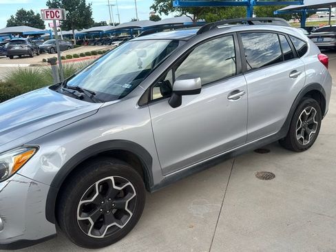 Used 2014 Subaru Crosstrek 2.0i Limited AWD/4WD image 1