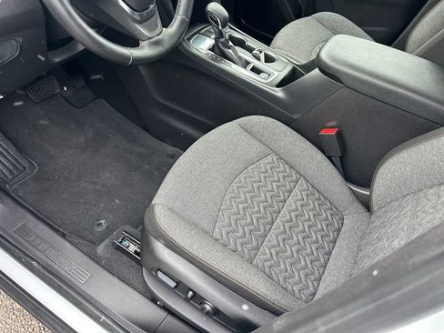 Used 2024 Chevrolet Equinox LT image 11