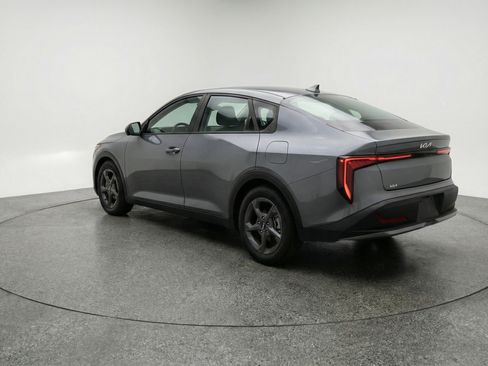 Used 2025 Kia K4 LXS image 6