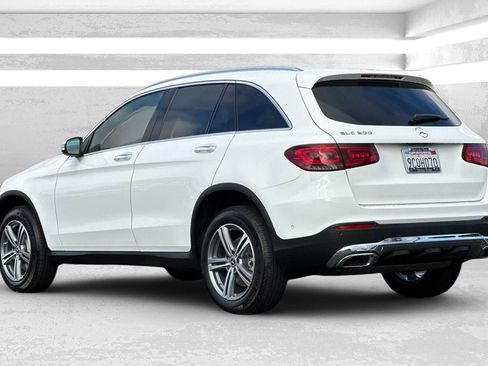 Certified 2022 Mercedes-Benz GLC 300 w/ Premium Package Lite image 6