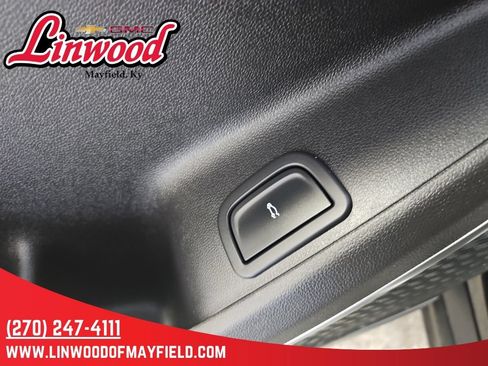 Used 2025 Buick Enclave Preferred FWD image 17