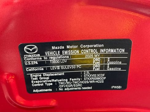Certified 2025 MAZDA MAZDA3 s Sport image 33