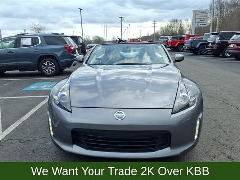 Used 2019 Nissan 370Z Touring Sport image 3