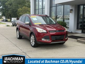 Used 2016 Ford Escape SE w/ SE Chrome Package AWD/4WD video 1