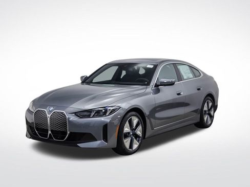 Used 2025 BMW i4 xDrive40i w/ Parking Assistance Package AWD/4WD image 1