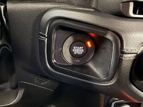 Used 2024 Jeep Wrangler Unlimited Rubicon 4xe AWD/4WD image 41