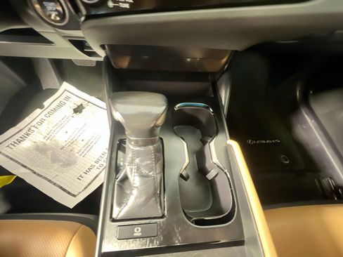 Used 2023 Lexus ES 350 image 26