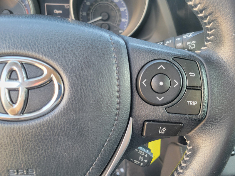 Used 2018 Toyota Corolla iM w/ All-Weather Mat Package FWD image 33