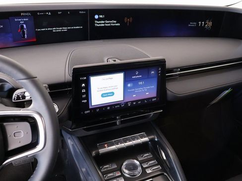 New 2026 Lincoln Nautilus Premier image 5