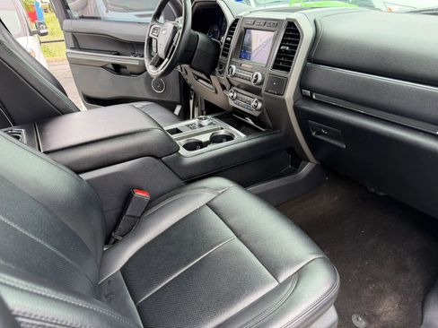 Used 2020 Ford Expedition XLT w/ Equipment Group 202A RWD image 29