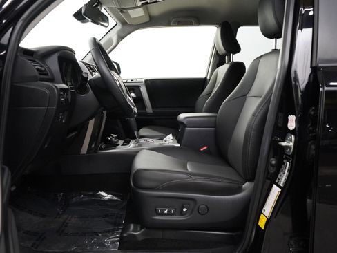 Used 2024 Toyota 4Runner SR5 Premium image 21