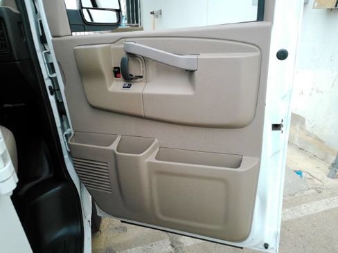 Used 2020 Chevrolet Express 2500 w/ Driver Convenience Package RWD image 20