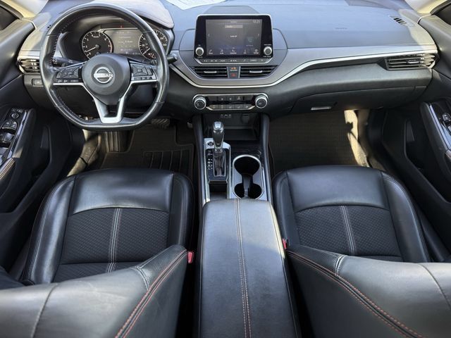 Used 2024 Nissan Altima 2.5 SR FWD image 11