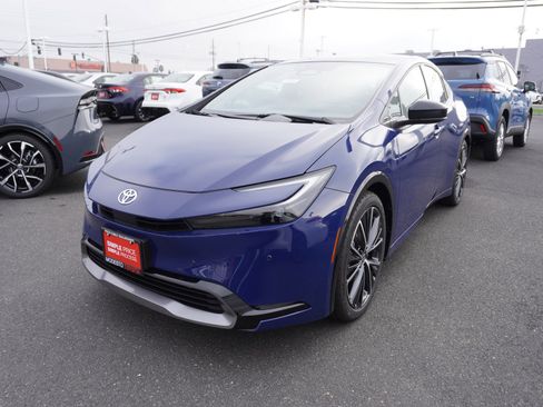 New 2026 Toyota Prius XLE image 6