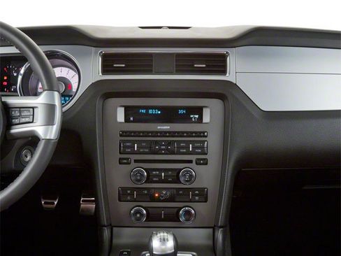 Used 2010 Ford Mustang Coupe RWD image 20
