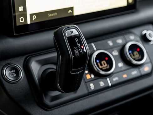 Used 2023 Land Rover Defender 110 X image 19