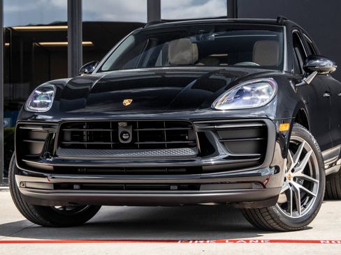 New 2026 Porsche Macan AWD/4WD image 7
