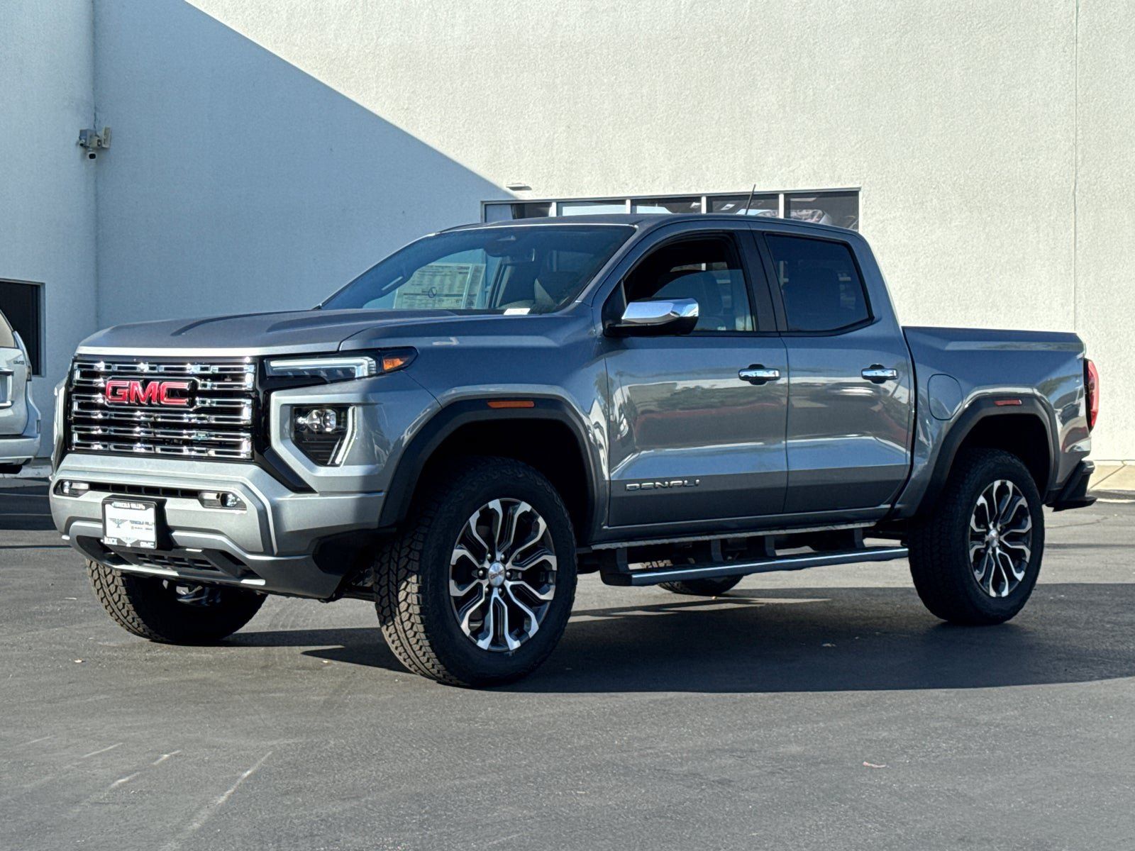 Used 2026 GMC Canyon Denali AWD/4WD image 4