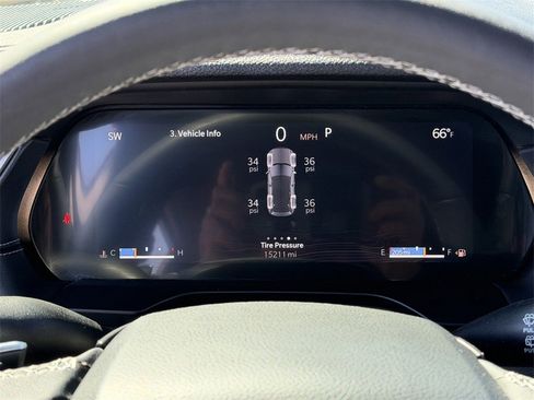 Certified 2024 Jeep Grand Cherokee Limited w/ Black Appearance Package image 13